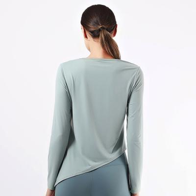 China 2021 New Breathable Women Plus Size Sports T Shirt Yoga Quick Use Dry T Shirts Long Sleeve Sports Shirt for sale