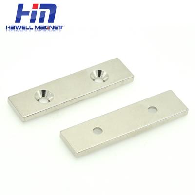 China Low Volume And Strong Magnetic Force Double Hole Liner Custom Countersunk Neodymium Magnet for sale