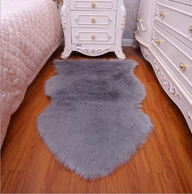 China Anti-slip High Quality Synthetic Faux Fur Sheepskin Bedside Rugs Fluffy Blanket for sale