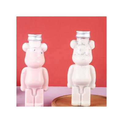 China Hot sale 400ml food grade PET long bear shaped juice bottle beverage bottle for boba tea for sale