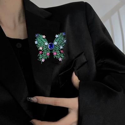 China Emerald Zircon Brooches Fashion Animal Jewelry European and American luxury women's brooch butterfly brooches fashionable jewelry for sale