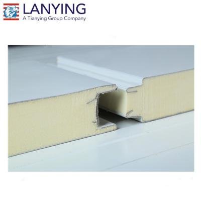 China Popular Warehouse PU Insulating Sandwich Panel With High Quality for sale