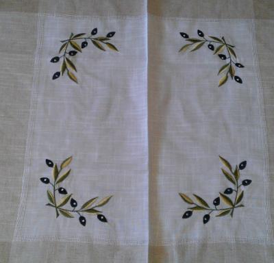 China MOHAP Olive Design Embroidery Tablecloth With Disposable Linen Cloth for sale