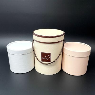 China Luxury Round Recyclable Flower Arrangements Cylinder Cardboard Tube Paper Flower Box Gift Packaging Rose Flower Box Packaging Cylinder for sale