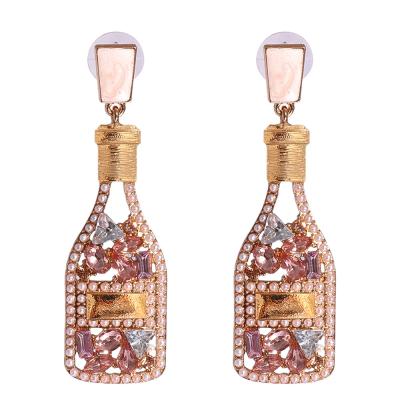 China 2022 FASHIONABLE Wholesale New Vintage Champagne Bottle With Acrylic Diamond-and-Pearl Alloy Stud Earrings for sale