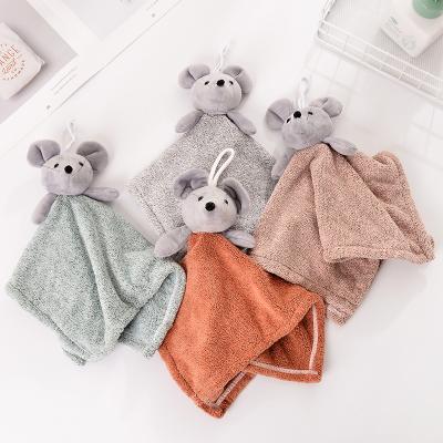 China Sustainable Household Bamboo Fiber Bamboo Hand Towel Hanging Velvet Cartoon Mouse Kitchen Cute Coral Hand Towel for sale