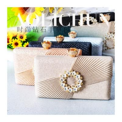 China 2021 Hot Sale Factory Luxury Ladies Evening Clutch Bag Fashion Direct Diamond Pearl Evening Bags metal frame for sale