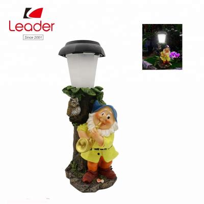 China Wholesale Solar Garden Light Resin Garden Gnome Solar Statue for Solar Light Outdoor Garden for sale