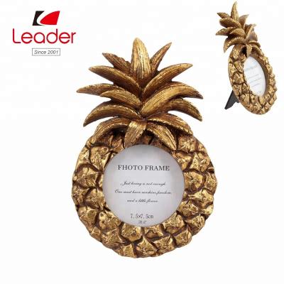 China Pineapple Photo Frame Customize Resin Pineapple Art Photo Frame For Home Decoration for sale