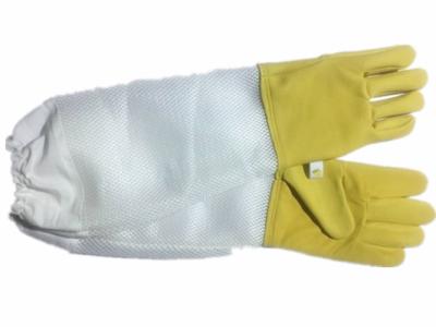 China Guantes amarillos durables de la apicultura de la zalea con la parte ventilada suave blanca, puño elástico blanco en venta