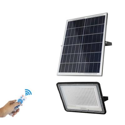 China Residential Top Outdoor Waterproof Motion Sensor Rechargeable Aluminum Remote Control Solar Flood Light IP66 50w 80w 150w 200w 300w Sale for sale