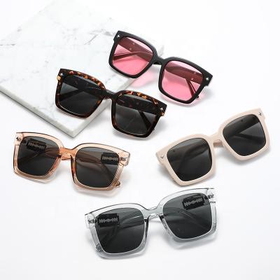 China Fashion Sunglasses New Square Sunglasses For Women Shape Retro Oversized Sunglasses Unisex Sunglasses for sale