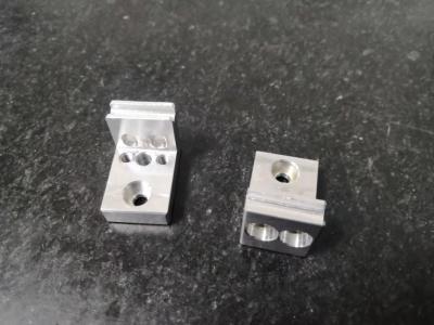 China Aleación de aluminio mecánica de la estructura del hardware de los muebles de las piezas del CNC de la alta precisión que muele en venta