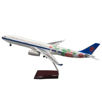 China China Simulation Airplanes Cast Flat Scale Lead Resin Model 330 L/135 ychee 1/Airplane Model for sale