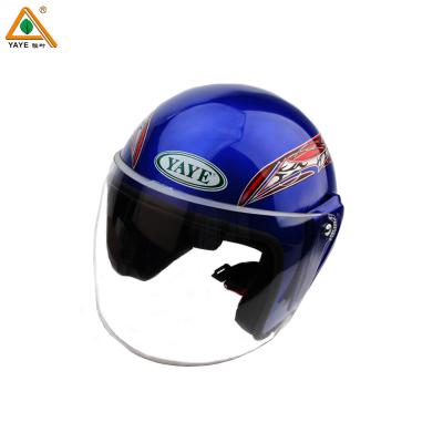 China Hd lente antifogue Medio rostro Casco de motocicleta casco todoterreno para adultos Casco Accesorios de motocicleta Guardia de cabeza en venta