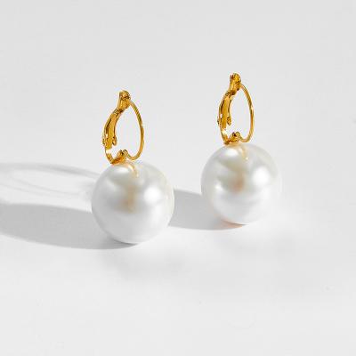 China Trendy Retro Classic Stylish Premium Fashionable Gold Plated White Pearl Like Earrings Stainless Steel Metal Plated 18K Gold Seamless for sale