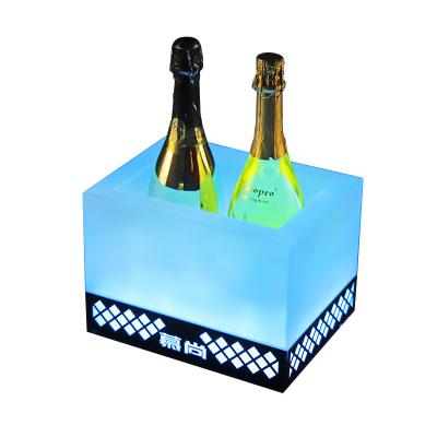 China Viable High Quality KTV Bar Party Led Wine Vodka Whiskey Champagne Buckets Acrylic Plastic Ice Luxury Flashing Bucket for sale