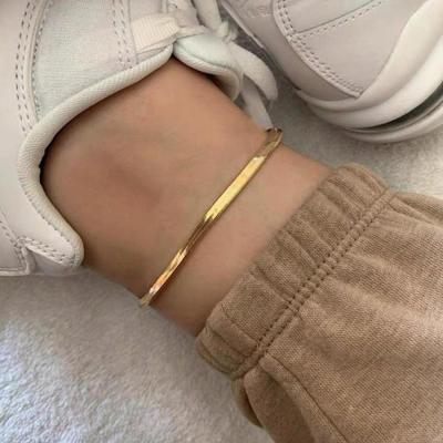 China Environmentally Friendly Tasty Feet Jewelry 18k Real Gold Plated Elegant Stainless Steel Snake Fishbone Chain Anklet Flat Women Anklet Bracelet for sale