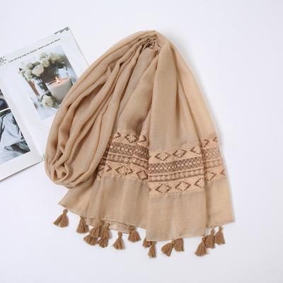 China New 2021 fashion European American designer lace up fringed muslim hijab shawl pure color scarves women scarf women for sale