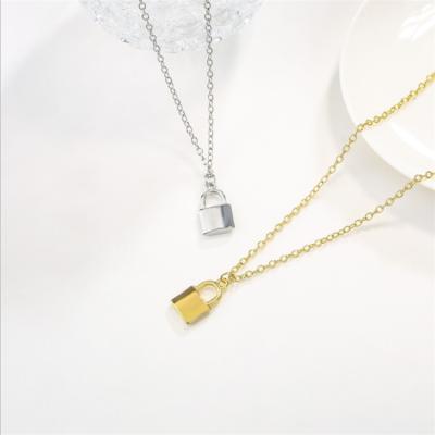 China New Fashion Jewelry CLASSIC Necklace Plating Lady Clavicle Pendant Chain Metal Lock Necklace Personality for sale