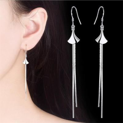 China Fashionable cute silver tassel earrings simple temperament personality silver shiny earrings ladies earrings for sale