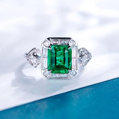 China Other New Style Fashion Temperament Remerald Cut Ring Woman Inlaid Zircon Emerald Green Wedding Jewelry for sale