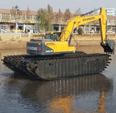 China Farms Amphibious Floating Backhoe For Swamp And Wetland for sale