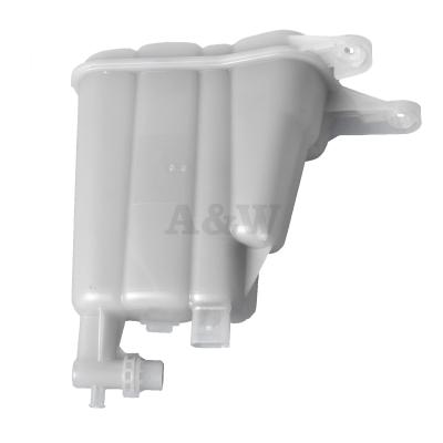 China PA66 GF30 8k0121403q/8k0121403t/8k0121403ac For Jetta Passat Tiguan Octavia Leon 3 Expansion Tank for sale