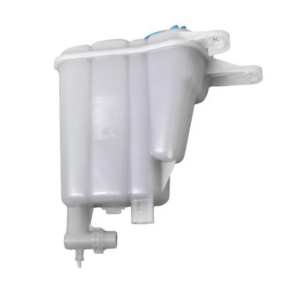 China PA66 GF30 8K0121403Q Coolant Kettle Engine Expansion Tank Antifreeze Kettle Radiator Fit For Audi Q5 A4L B8 for sale