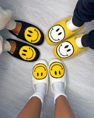 China Fashion trend BUSY GIRL AL5537 winter pantulfas house furry plush slips smiley fur women's fluffy slippers face slippers for sale