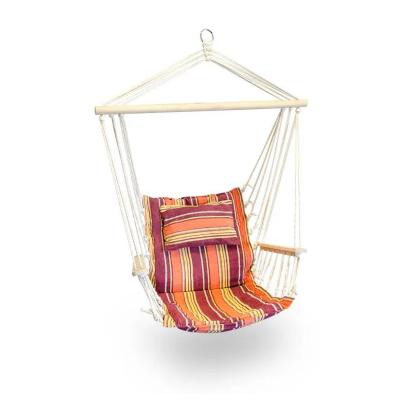 China Durable Outdoor Camping Swing Chair Hammock Macrame Hammock Hanging Chair With Wooden Armrest for sale