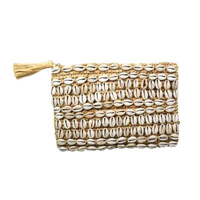 China Natural Cream Hip Hop Raffia Clutch Tassel Clutch with Shell Embellishment, Straw Raffia Hobo Clutch for sale