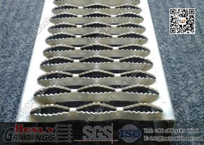 China Metal Safety Grating With Serrated Surface, Shark Mesh Grating for sale