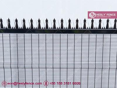 China Clear VU Mesh Fence with Top Razor Spikes | 358 Anti-climb Mesh Panel | 8gauge steel wire | Hesly Fence - China for sale