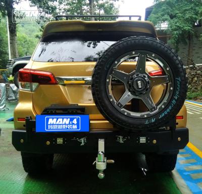 China Terra Nissan Frontier Off Road Rear Stoß-Soem mit Kraftstofftank-Reserven-Reifen-Klammer zu verkaufen