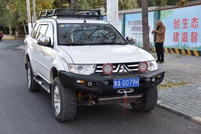 Chine Aucun pare-chocs de barre de MITSUBISHI Taureau d'avant de boucle pour le sport 2006 de Pajero à vendre