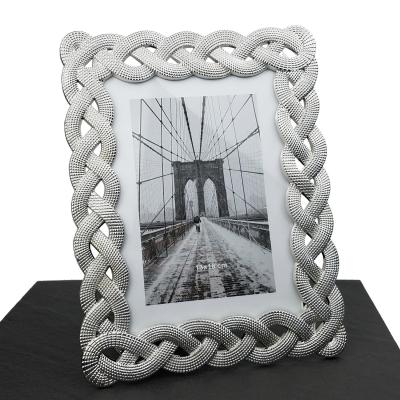 China Silver Plated Metal Rope Braided Design Metal Photo Frame for sale