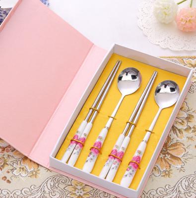 China Hotel Decoration Sustainable Wedding Gift Set Stainless Steel Cutlery Dinnerware Flatware 2 To 4pcs Set for sale