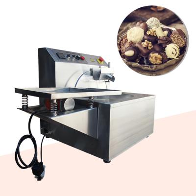 China Contemporary And Contracted Chocolate Tempering Machine Melting Machine Melting Machine 15kg Candy Melts Chocolate Machine for sale