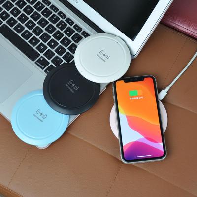 China Factory Price 15W OEM Cheap Round Wireless Desktop Mobile Phone Charger Wireless Charger for sale