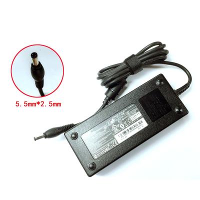 China LAPTOP Weixinda for Toshiba PA3717E-1AC3 PA5083E-1AC3 120W 19V 6.32A AC Adapter for sale