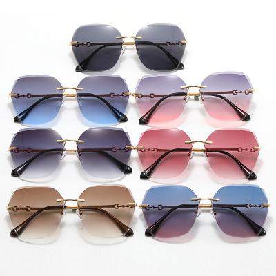 China New GM Diamond Edge Thin Sunglasses Fashion Sun Glasses Ladies UV Face Sun Glasses Large for sale