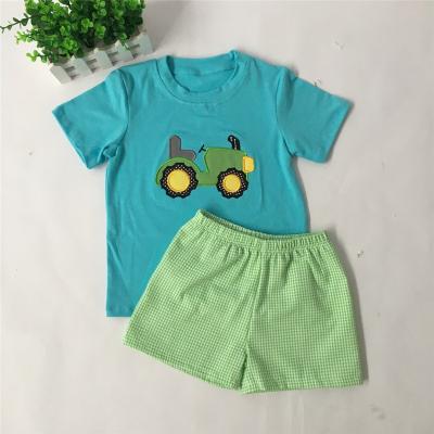 China Cool Cute Crab Embroidery Factory Price Car Applique Boys Summer Clothing Sets Fashion Green Gingham Shorts Boys Summer Sets for sale