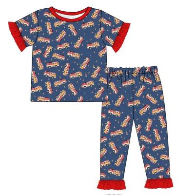 China 2022 Breathable Wholesale Cute Fire Truck Printed Girls Pajamas Set for sale