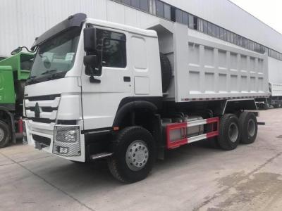 China Witte HOWO 6X4 tipper truck met buisloze banden en maximale snelheid 75 km/h Te koop