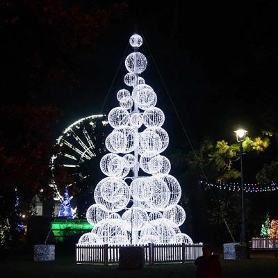 China Hot Selling Mall Christmas Ball Tree Christmas Decoration Festival Outdoor Decoration LED Giant Christmas Ball Tree for sale