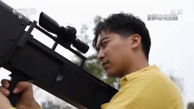 Cina Emittente di disturbo portatile del fuco di 8 bande anti, pistola portatile del fuco di 8 canali, anti fuco portatile che inceppa sistema, emittenti di disturbo del fuco in vendita