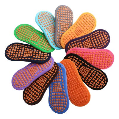 China High Quality Sporty Solid Colored Organic Grip Women Cotton Anti Slip Socks for sale