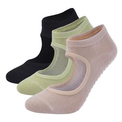 China Sporty High Quality Solid Backless Organic Cotton Knit Grip Non Slip Yoga Pilates Bar Socks for sale