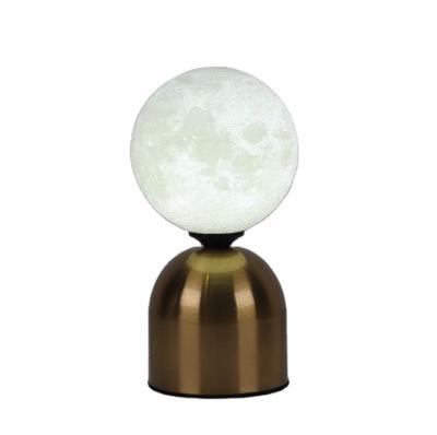 China 2021 Modern Factory Manager Sell Christmas Kids Gift Rechargeable Moon Shape 3d Moon Night Light Key Changing Remote LED Lamp for sale